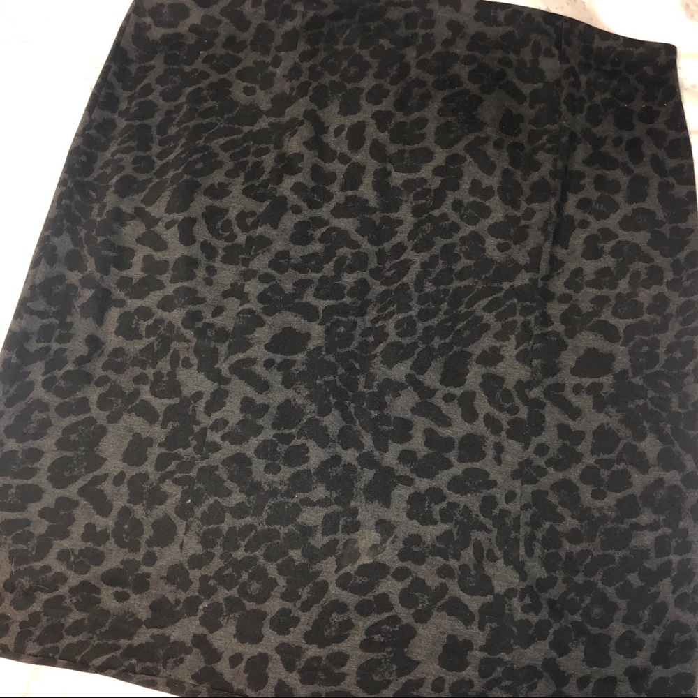 Leopard print pencil skirt